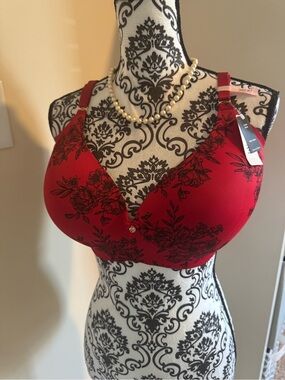 La Vie En Rose Red & Black Floral Bra - Women Intimates - NWT